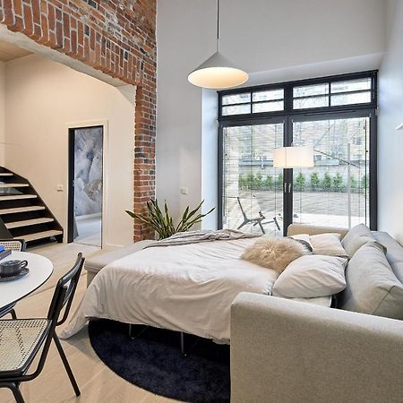 Appartamento High Ceiling Loft With Its Own Backyard And A Terrace Reval Esterno foto