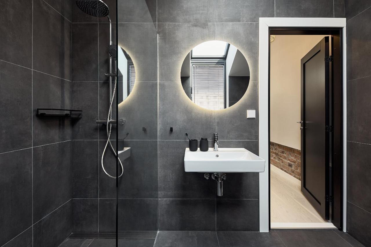 Appartamento High Ceiling Loft With Its Own Backyard And A Terrace Reval Esterno foto