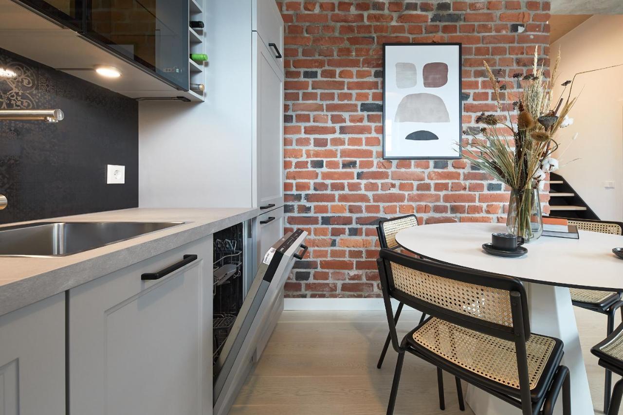 Appartamento High Ceiling Loft With Its Own Backyard And A Terrace Reval Esterno foto