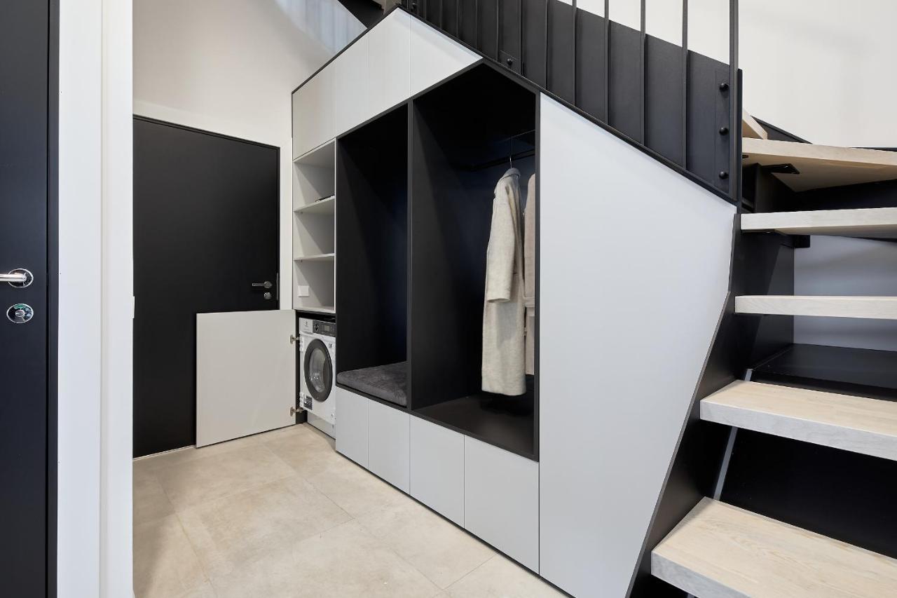 Appartamento High Ceiling Loft With Its Own Backyard And A Terrace Reval Esterno foto