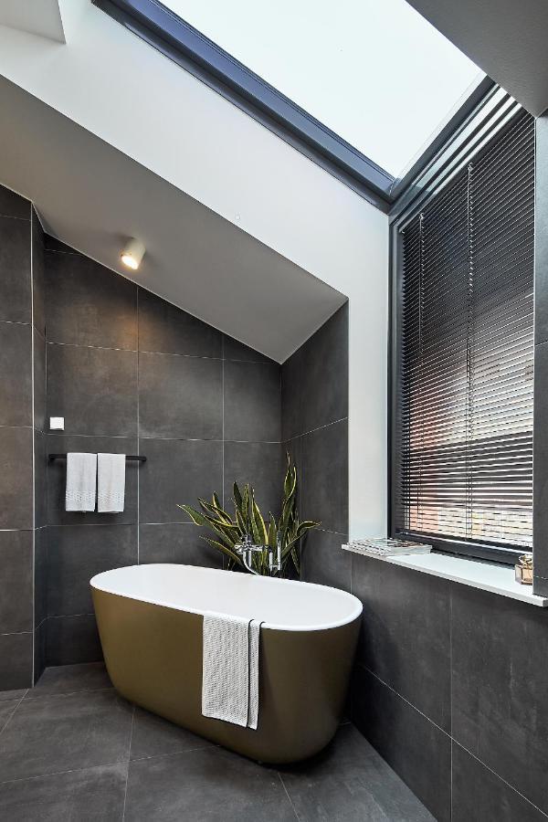 Appartamento High Ceiling Loft With Its Own Backyard And A Terrace Reval Esterno foto