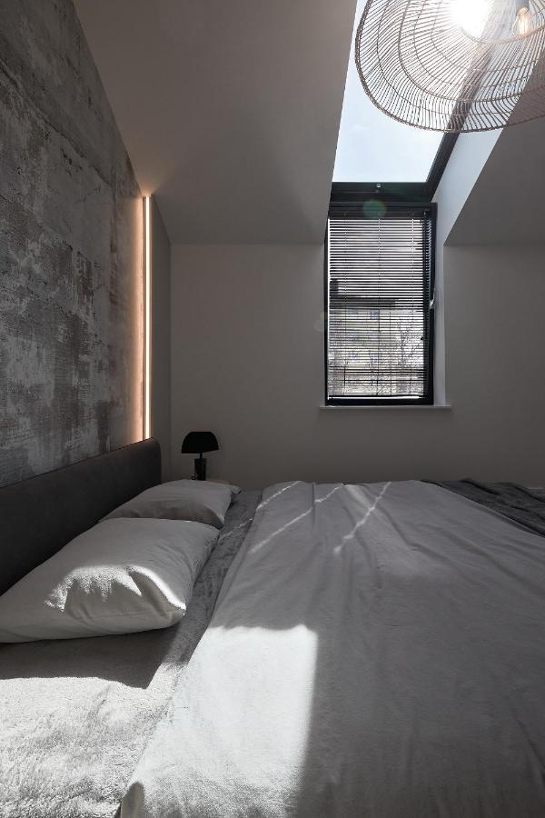 Appartamento High Ceiling Loft With Its Own Backyard And A Terrace Reval Esterno foto