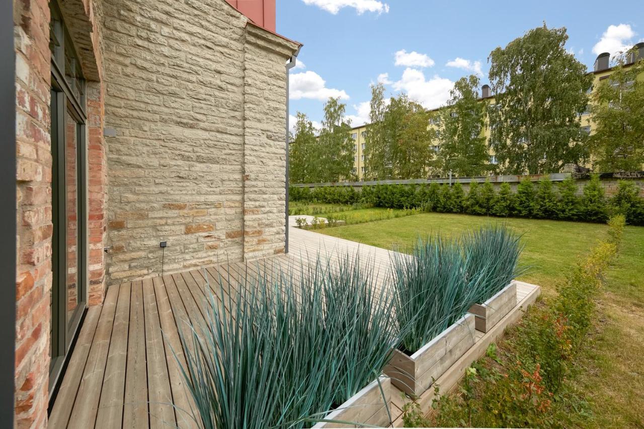 Appartamento High Ceiling Loft With Its Own Backyard And A Terrace Reval Esterno foto